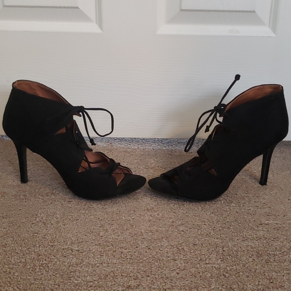 Black Stilleto Open-Toe Heels - Picture 2 of 6